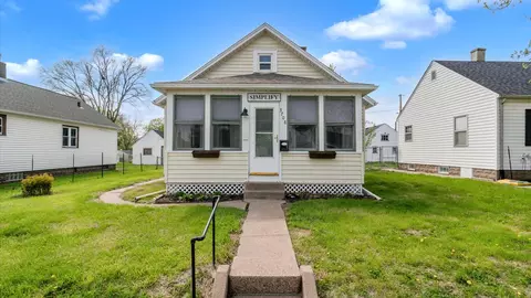 3708 N Fillmore St, Davenport, IA 52806