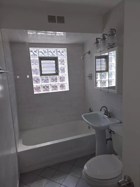 Bath - 14838 Champlain Ave, Dolton, IL 60419 photo 1 of 2