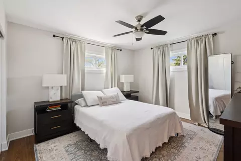 Bedroom - 815 Cumberland St, Hoffman Estates, IL 60169 photo 1 of 4