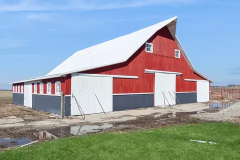 Exterior - 3292 E 24th Rd, Marseilles, IL 61341 photo 5 of 5