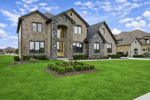 23380 Jackson Ct, Frankfort, IL 60423