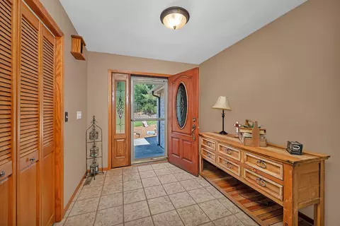 Entry Way - 4595 Shady Ln, Morris, IL 60450 photo 1 of 1
