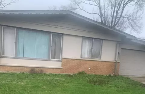 224 N Pleasant Dr, Glenwood, IL 60425