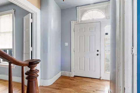 Entry Way - 212 S 4th St, Aurora, IL 60505 photo 1 of 4