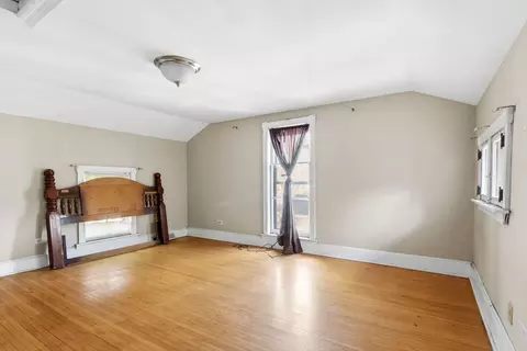 Bedroom - 212 S 4th St, Aurora, IL 60505 photo 5 of 9