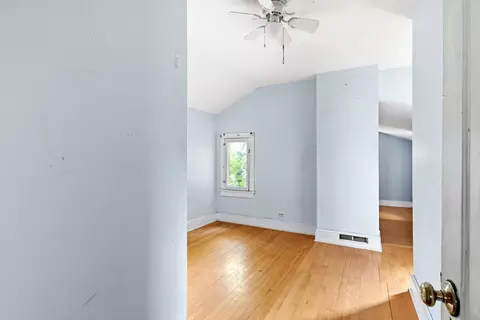 Bedroom - 212 S 4th St, Aurora, IL 60505 photo 6 of 9
