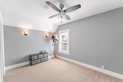 Bedroom - 168 Villa St, Elgin, IL 60120 photo 5 of 6