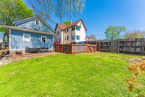 Exterior - 168 Villa St, Elgin, IL 60120 photo 5 of 5