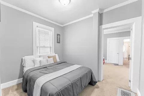 Bedroom - 168 Villa St, Elgin, IL 60120 photo 2 of 6