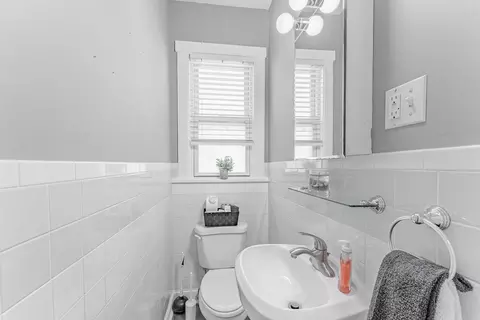Bath - 168 Villa St, Elgin, IL 60120 photo 1 of 4