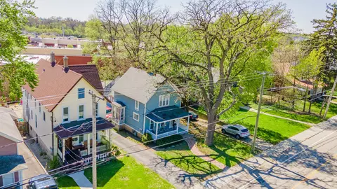 View/Area - 168 Villa St, Elgin, IL 60120 photo 2 of 7