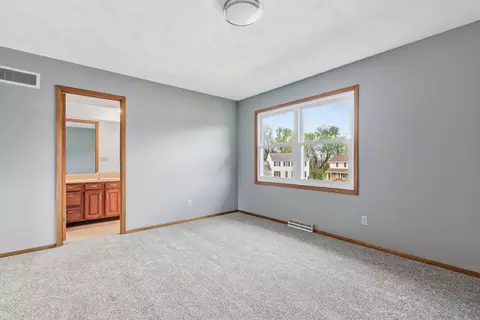 Bedroom - 3503 32nd St, Moline, IL 61265 photo 2 of 7