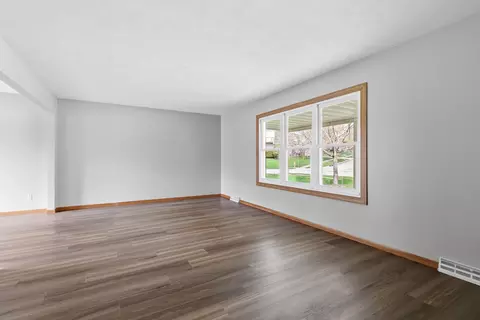 Living - 3503 32nd St, Moline, IL 61265 photo 1 of 7