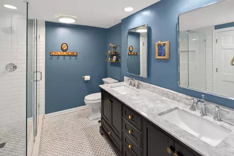 Bath - 607 Evergreen St, Wheaton, IL 60187 photo 2 of 2