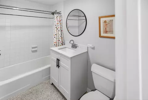Bath - 607 Evergreen St, Wheaton, IL 60187 photo 1 of 2