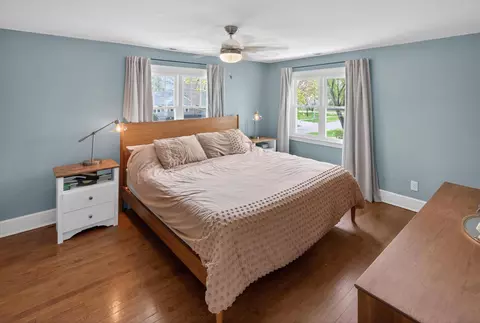 Bedroom - 607 Evergreen St, Wheaton, IL 60187 photo 4 of 4