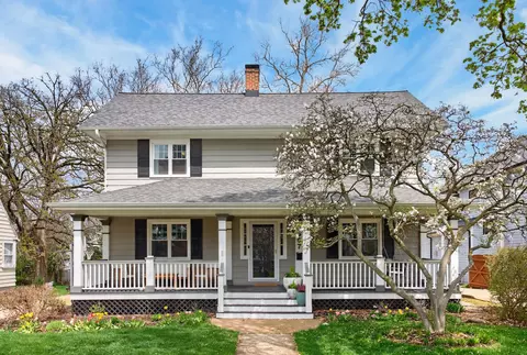 607 Evergreen St, Wheaton, IL 60187