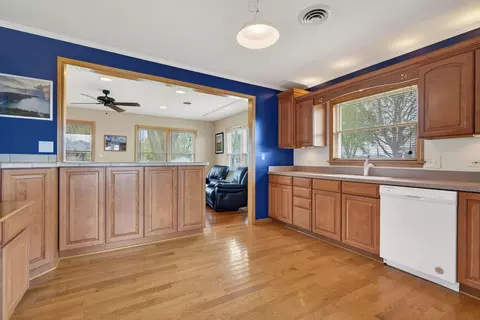 Kitchen - 605 S Eastern Ave, Manhattan, IL 60442 photo 4 of 4
