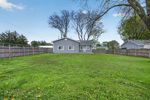 Exterior - 605 S Eastern Ave, Manhattan, IL 60442 photo 3 of 5