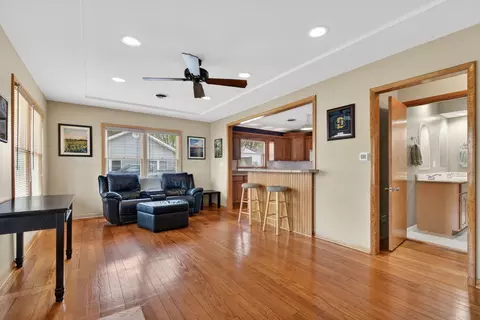Living - 605 S Eastern Ave, Manhattan, IL 60442 photo 1 of 2