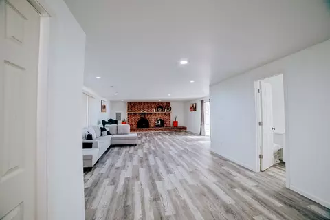 Living - 2775 E Riverview Dr, Kankakee, IL 60901 photo 2 of 4