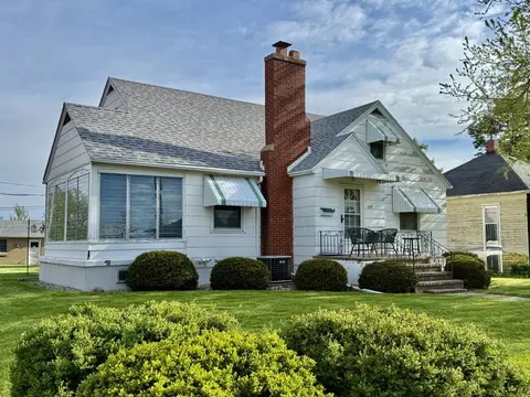 334 Clark St, Oglesby, IL 61348