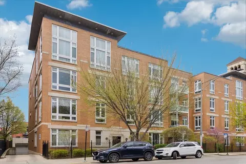 4150 N Sheridan Rd #3S, Chicago, IL 60613