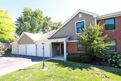 103 Burr Oak Ln #A1, Schaumburg, IL 60193