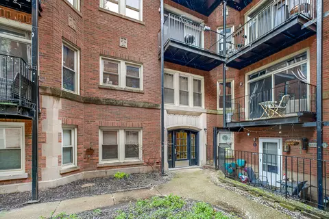 1659 W Pratt Blvd #2B, Chicago, IL 60626