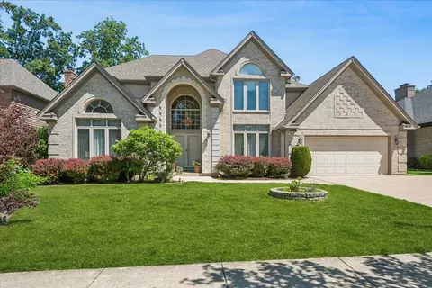 3780 Timbers Edge Ln, Glenview, IL 60025