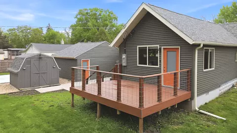 1923 Cummins St, Dixon, IL 61021 photo 2