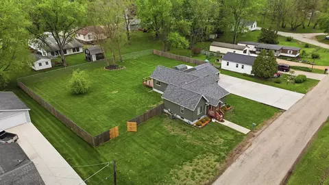 1923 Cummins St, Dixon, IL 61021 photo 20