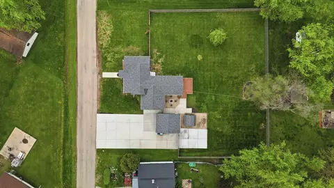 1923 Cummins St, Dixon, IL 61021 photo 22