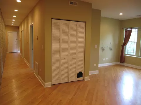 Other - 911 Maple Ave #2N, Evanston, IL 60202 photo 2 of 6