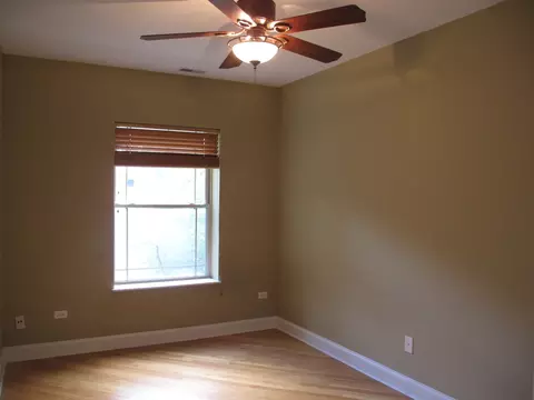 Bedroom - 911 Maple Ave #2N, Evanston, IL 60202 photo 3 of 3