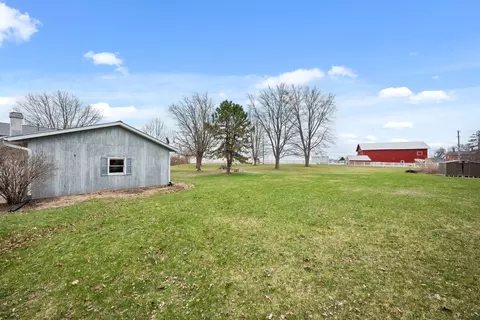 Exterior - 2 S456 Cedar Ct, Elburn, IL 60119 photo 5 of 7