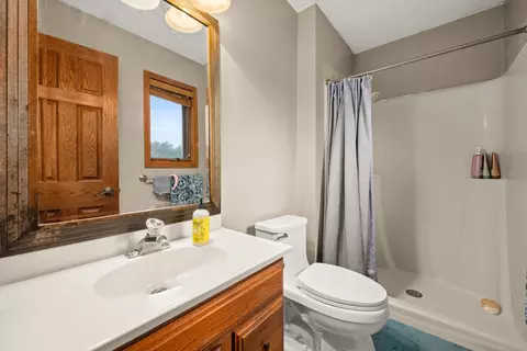 Bath - 2 S456 Cedar Ct, Elburn, IL 60119 photo 1 of 2