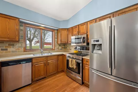 Kitchen - 2 S456 Cedar Ct, Elburn, IL 60119 photo 3 of 3