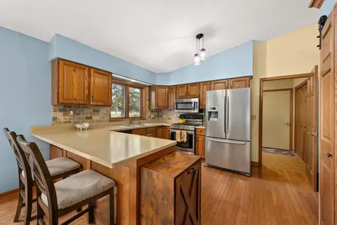 Kitchen - 2 S456 Cedar Ct, Elburn, IL 60119 photo 1 of 3