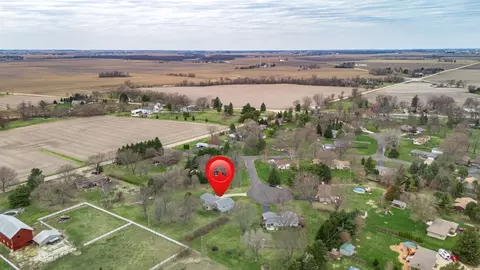 View/Area - 2 S456 Cedar Ct, Elburn, IL 60119 photo 3 of 6