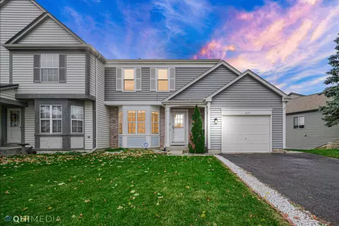 1679 Templeton Ct, Mundelein, IL 60060