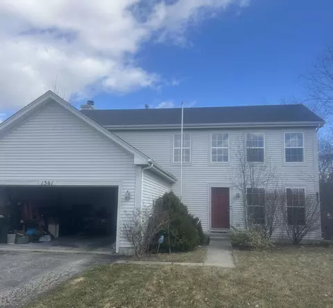 1361 S Janice Ln, Round Lake, IL 60073