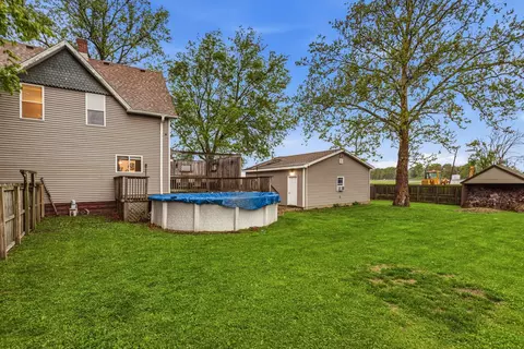 Exterior - 419 S Hamilton St, Mclean, IL 61754 photo 5 of 10