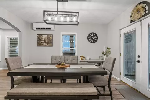 Dining - 419 S Hamilton St, Mclean, IL 61754 photo 1 of 1