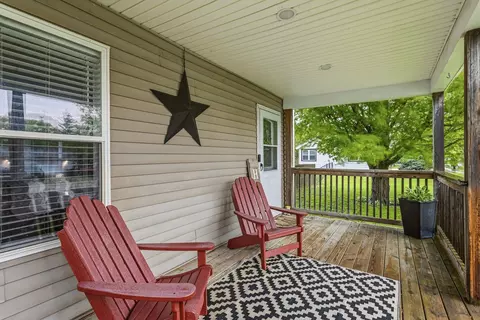 Exterior - 419 S Hamilton St, Mclean, IL 61754 photo 2 of 10