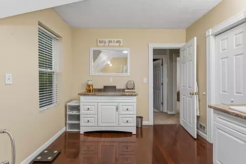 Entry Way - 419 S Hamilton St, Mclean, IL 61754 photo 5 of 5