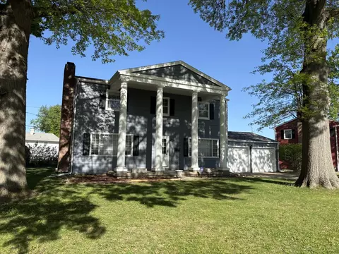 4103 N Newcastle Dr, Decatur, IL 62526