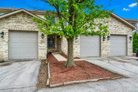 8810 W 84th Pl #D, Justice, IL 60458