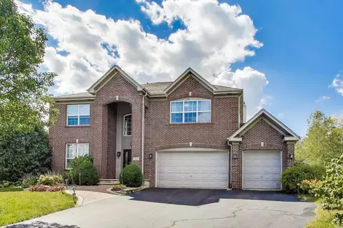 1361 Brentwood Trl, Bolingbrook, IL 60490