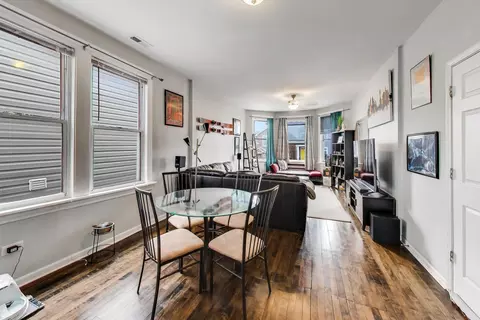 Dining - 2955 N Gresham Ave, Chicago, IL 60618 photo 2 of 3